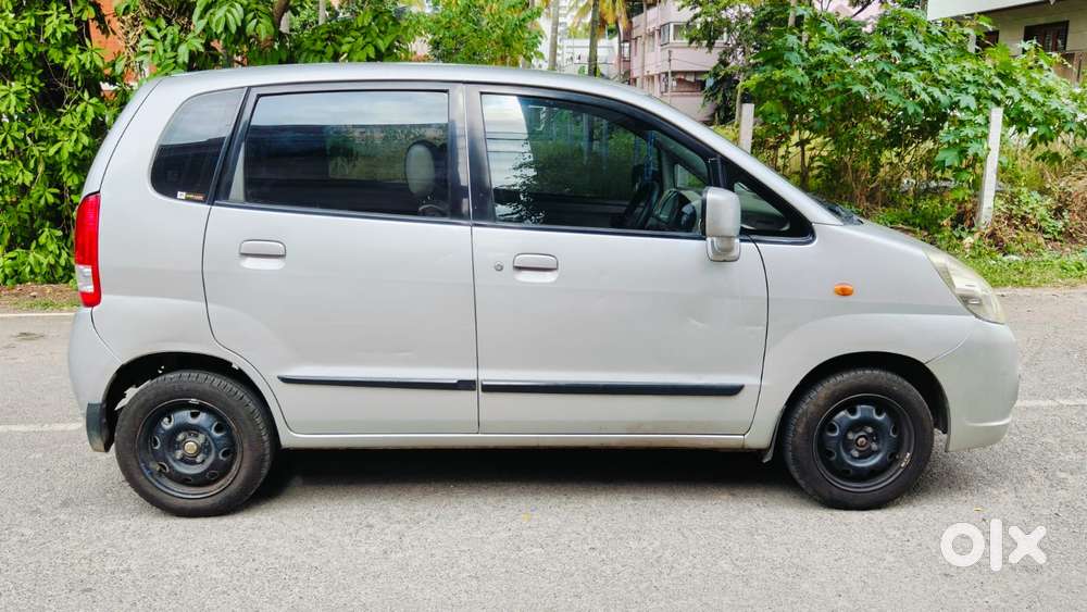 Maruti Suzuki Zen Estilo Vxi Bsiv, 2010, Petrol