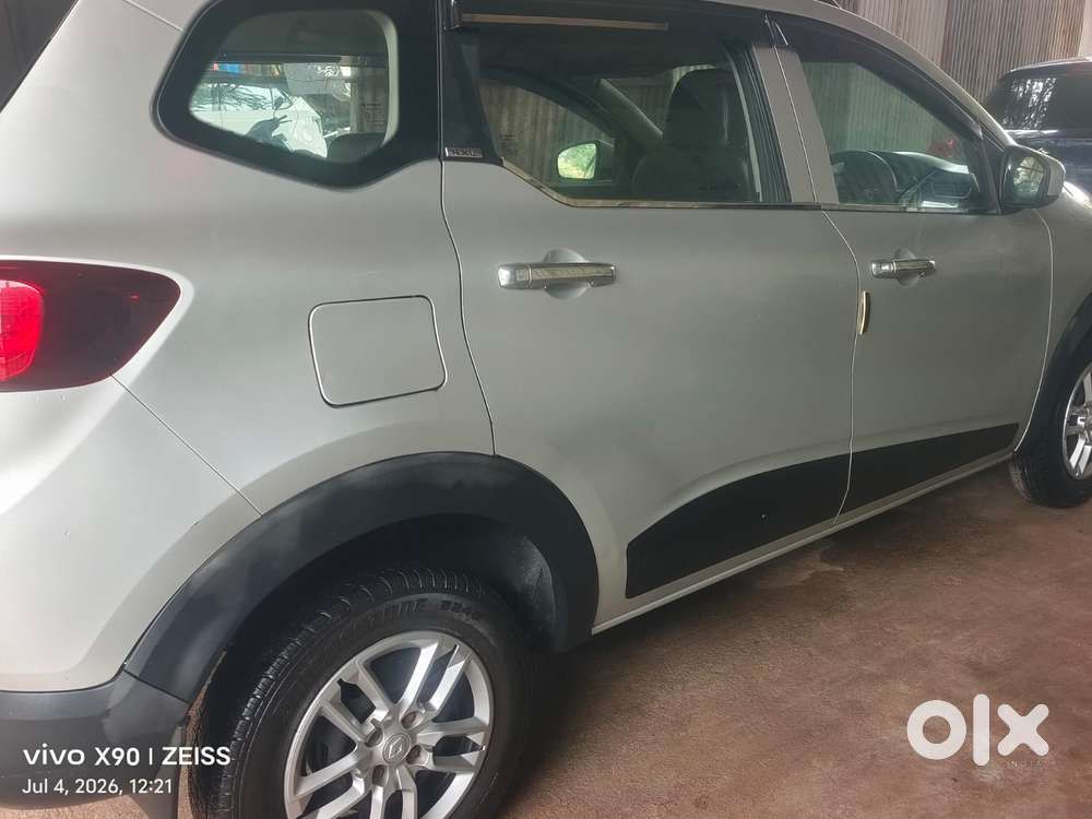 Renault Triber Rxl, 2020, Petrol