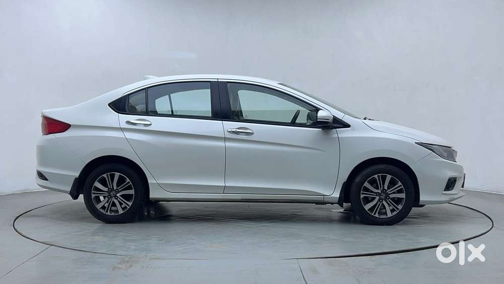 Honda City 1.5 V 4th Gen I-vtec Mt, 2023, Petrol