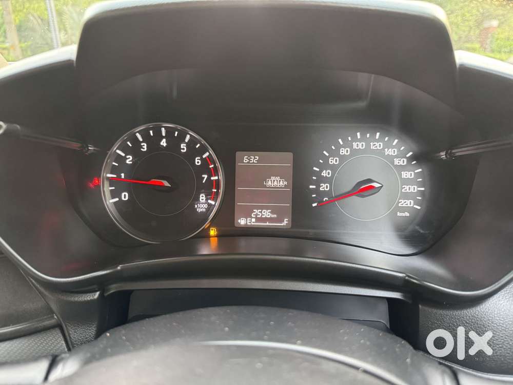 Maruti Suzuki Swift 1.2 Lxi (o), 2025, Petrol
