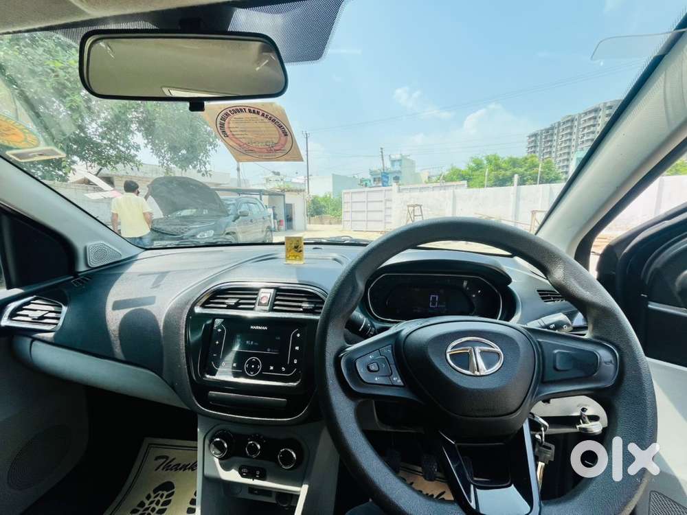 Tata Tiago 2023 1.2 Revotron Xt Petrol / Cng Variant