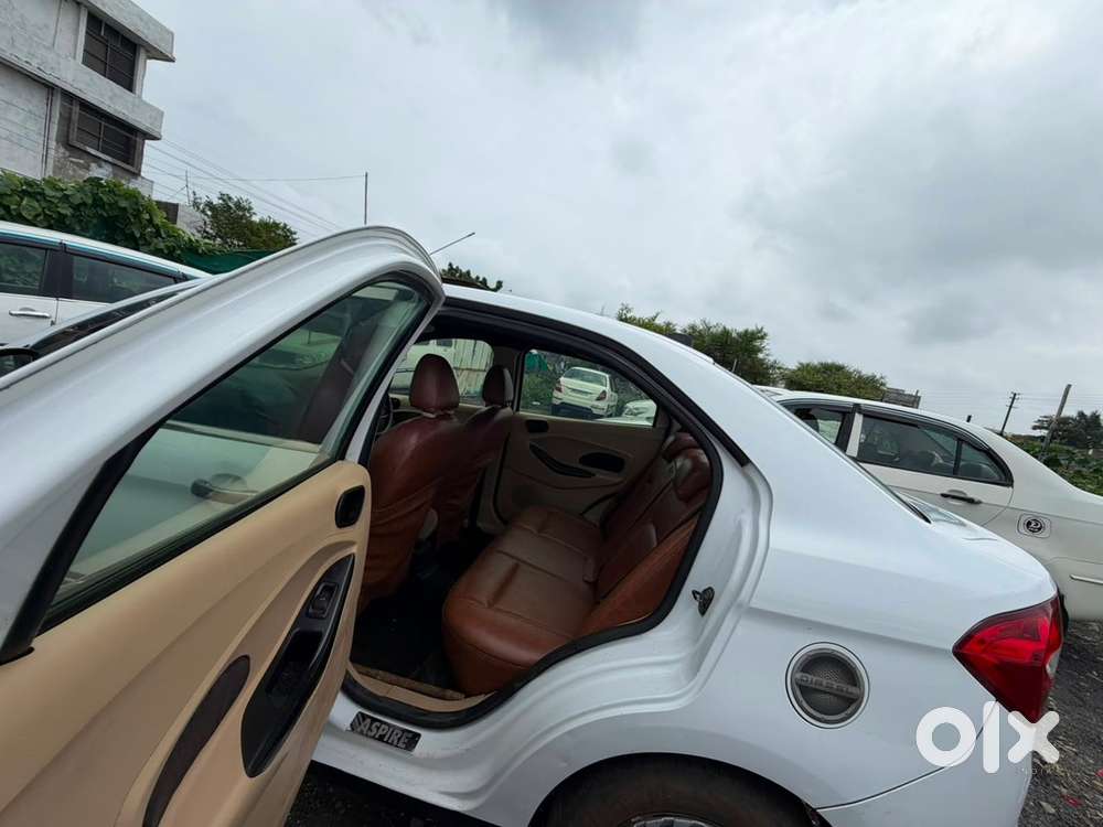 Ford Aspire Titanium Blu 2015