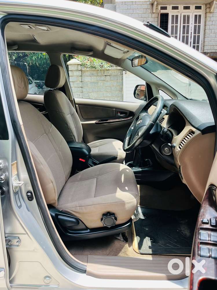 Toyota Innova 2.5 Ev Ps 8 Str Bs-iii, 2015, Diesel