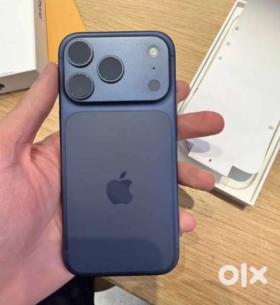 Iphone 17 pro 256gb deep blue colour