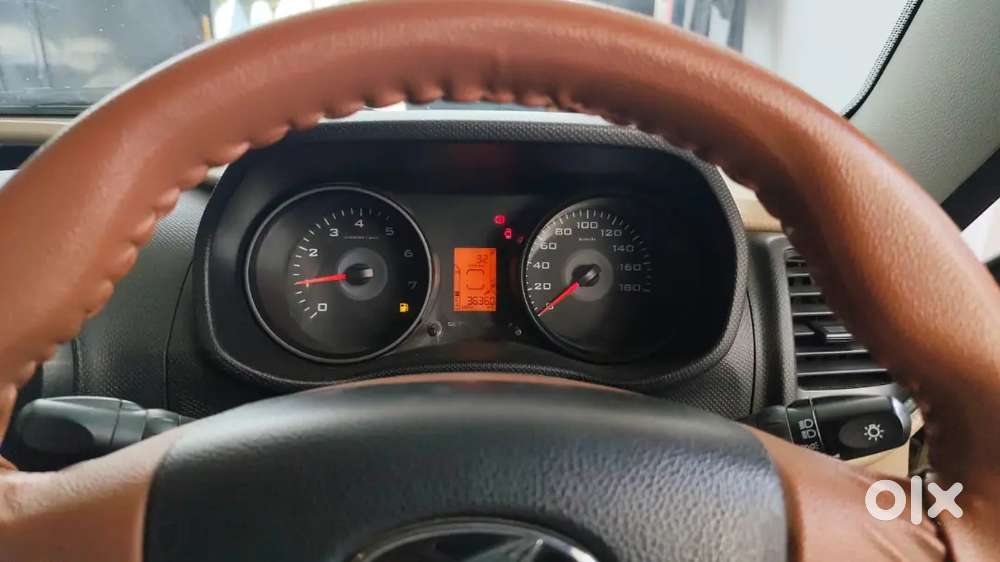 Mahindra Tuv 300 2018