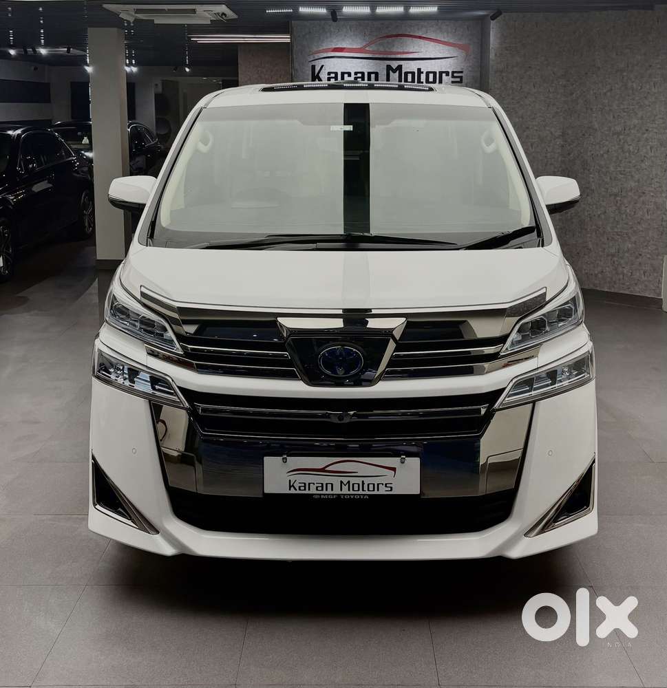 Toyota Vellfire 2.5 Executive Lounge, 2022, Petrol