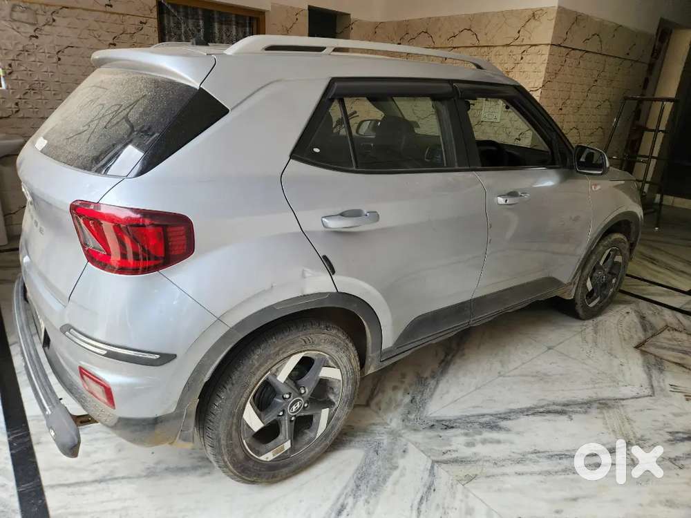 Hyundai Venue 2020 Petrol 38000 Km Driven