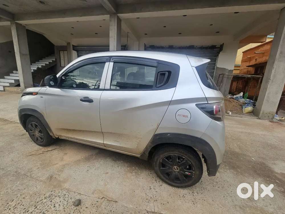 Mahindra Kuv 100 2018 Model