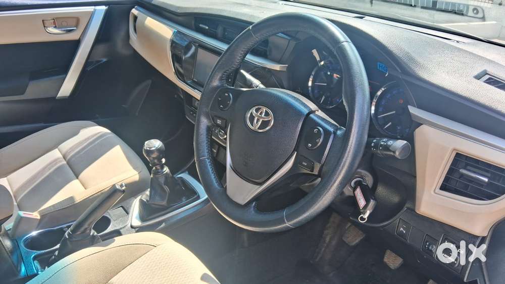 Toyota Corolla Altis 2010-2013 G, 2014, Petrol