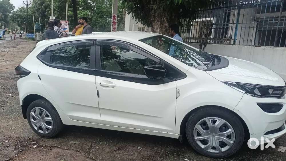 Tata Altroz Xm Plus 2024