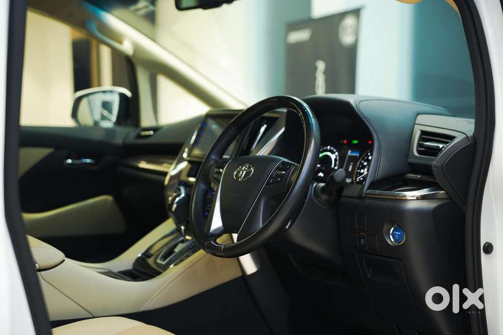 Toyota Vellfire Vip – Executive Lounge, 2022, Petrol