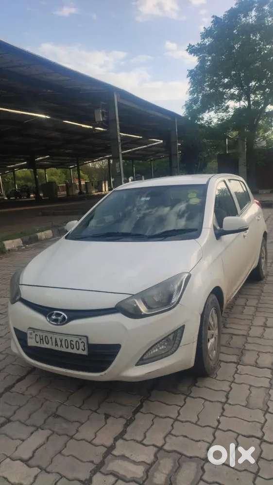 Hyundai I20 Active 2014 Diesel 150000 Km Driven