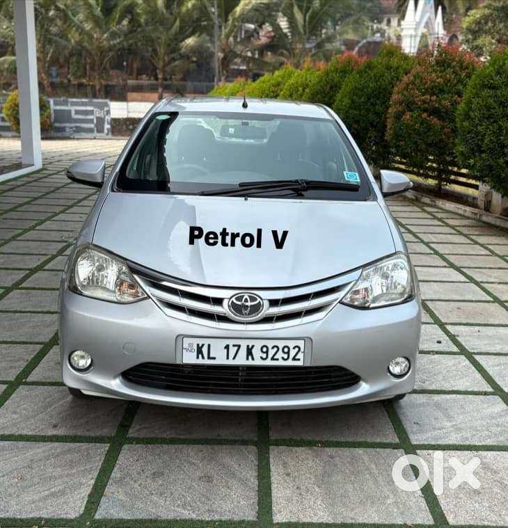 Toyota Etios V, 2013, Petrol