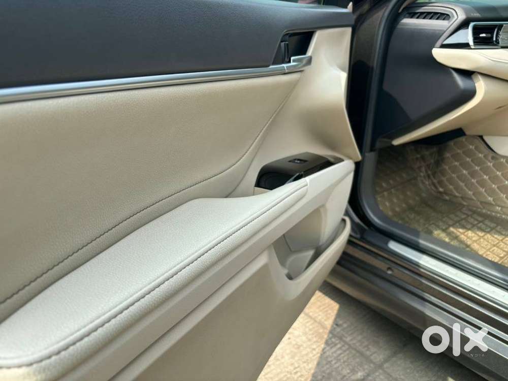 Toyota Camry, 2020, Petrol