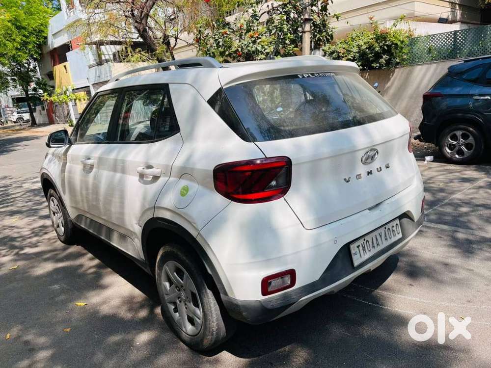 Hyundai Venue S Turbo, 2021, Petrol