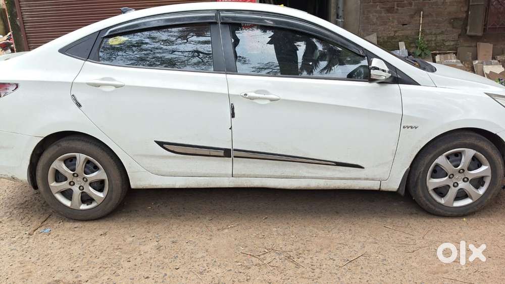 Hyundai Verna Petrol 2012