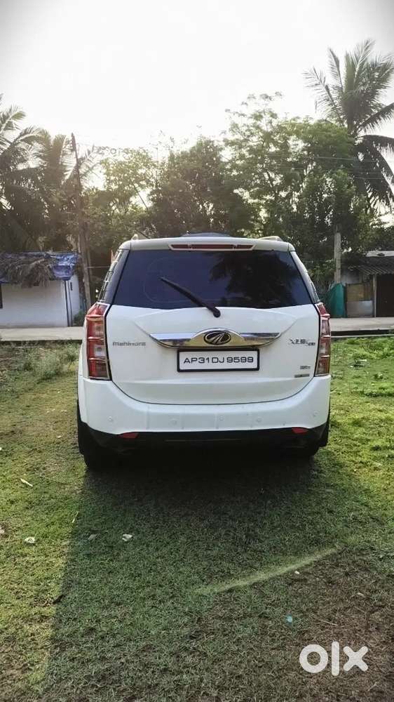 Mahindra Xuv500 2016 Diesel 150000 Km Driven