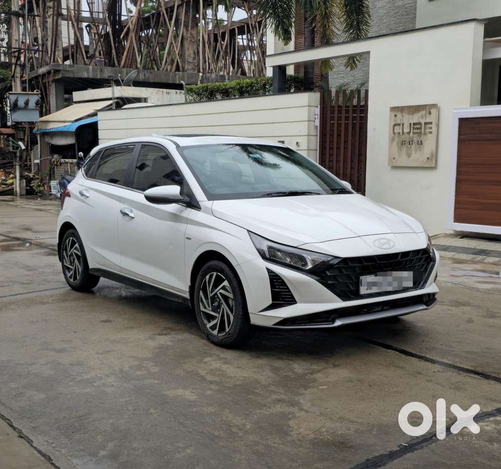 Hyundai New I20 1.2 Asta (o) Ivt, 2025, Petrol