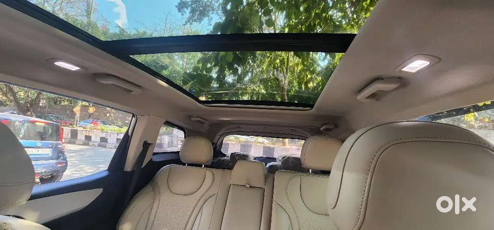 Mahindra Xuv700 2022 Diesel 35500 Km Driven