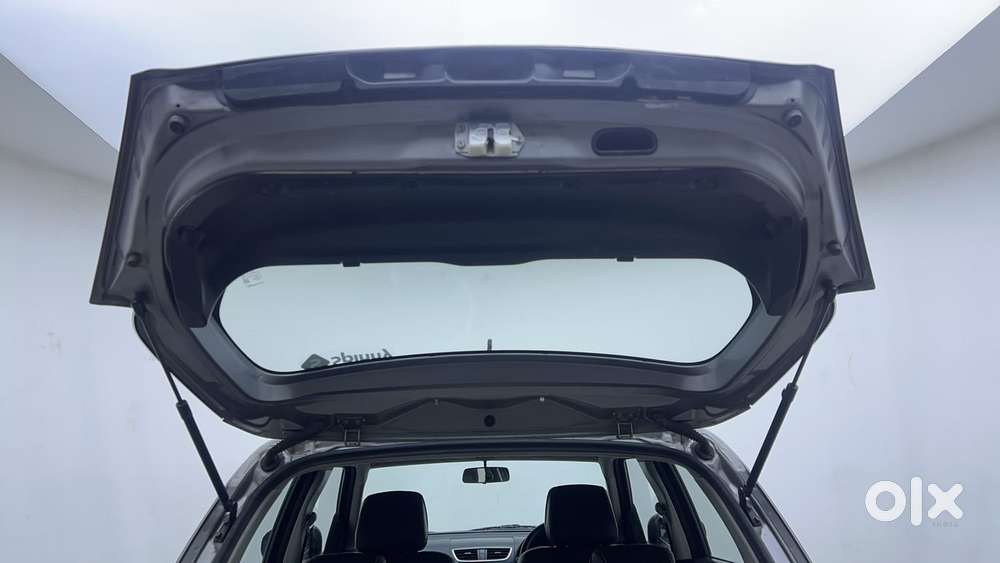 Maruti Suzuki Swift Vvt Vxi, 2016, Petrol