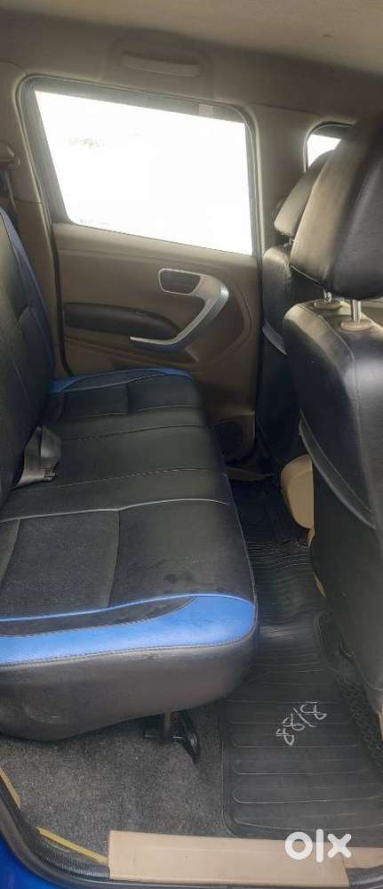 Mahindra Tuv 300 T8 Amt (automatic), 2015, Diesel