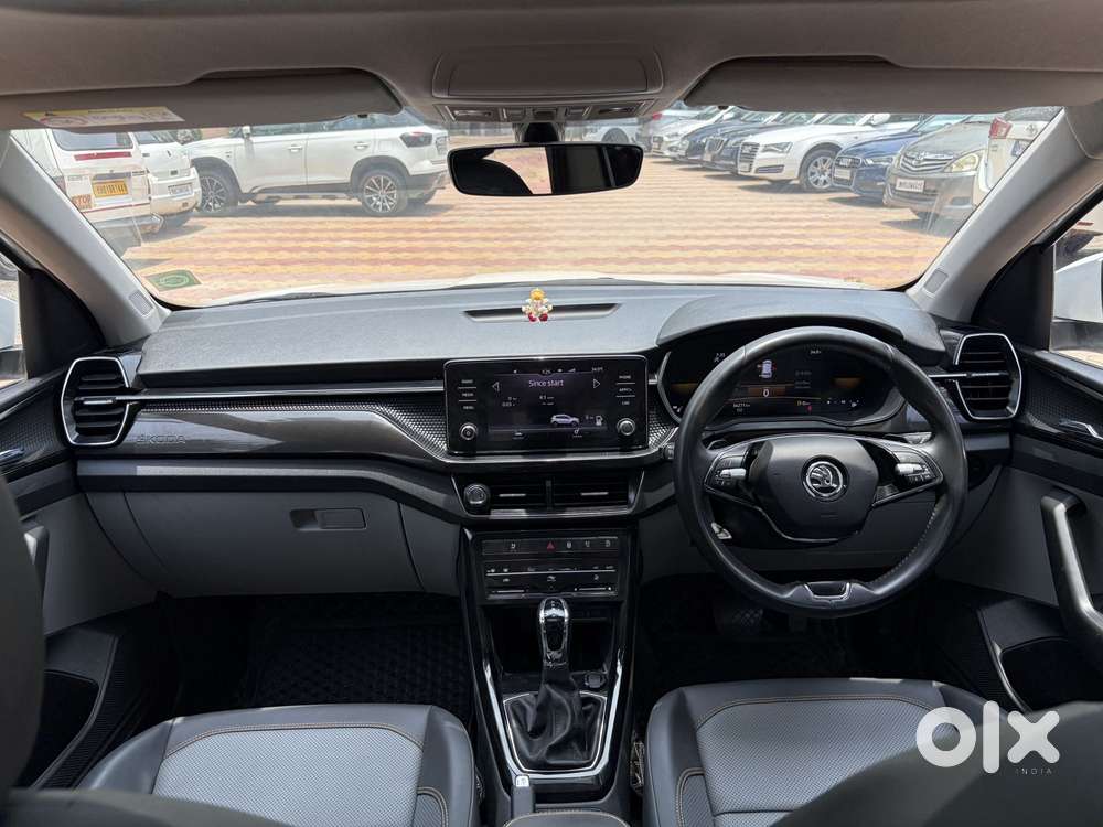 Skoda Kushaq 1.0 Tsi Style At, 2023, Petrol