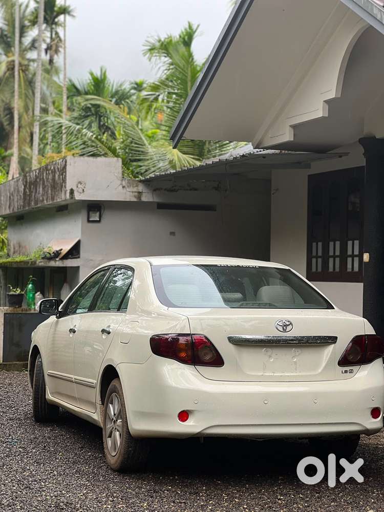 Toyota Corolla Altis 2011