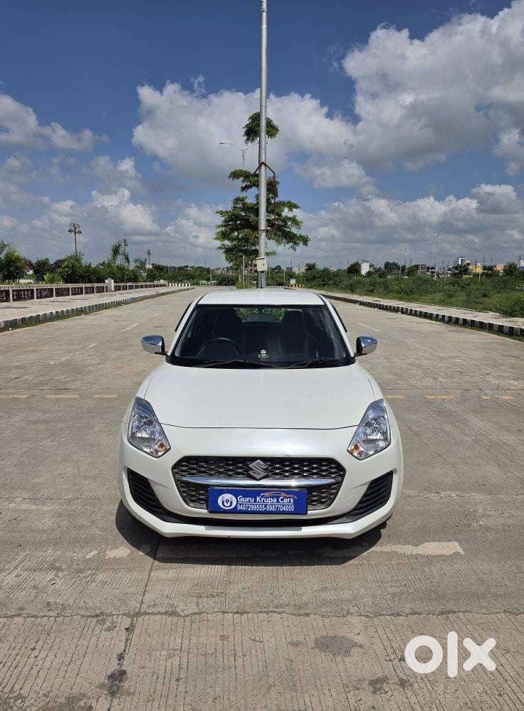 Maruti Suzuki Swift Vxi + Manual, 2022, Petrol