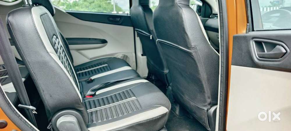 Renault Triber Rxt, 2022, Petrol