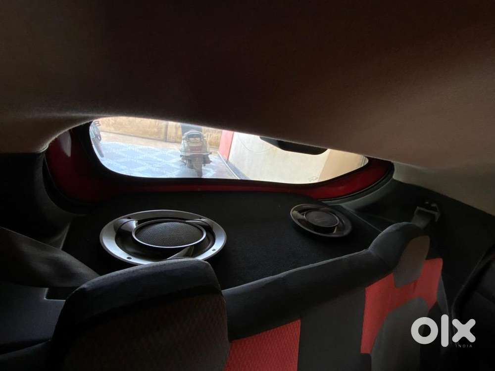 Teacher Maintained Renault Kwid Rxt High-end With Full Showroom Track