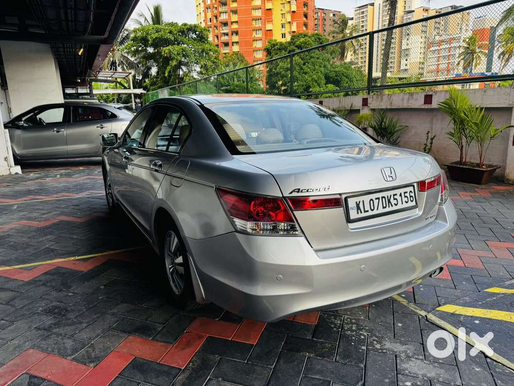 Honda Accord 2.4 Manual, 2011, Petrol