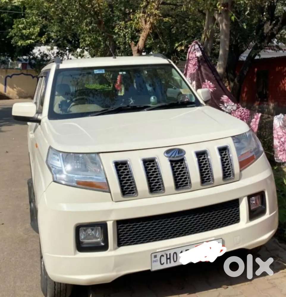 Mahindra Tuv 300. 6+  2017