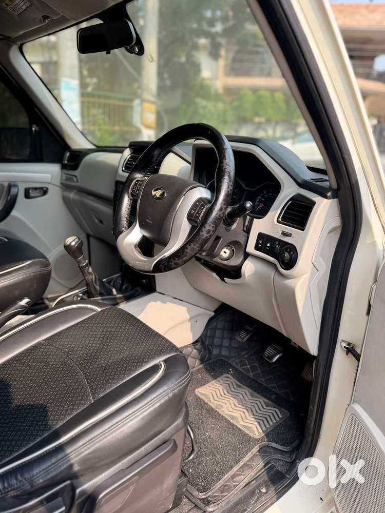 Mahindra Scorpio S10 7 Seater, 2017, Diesel