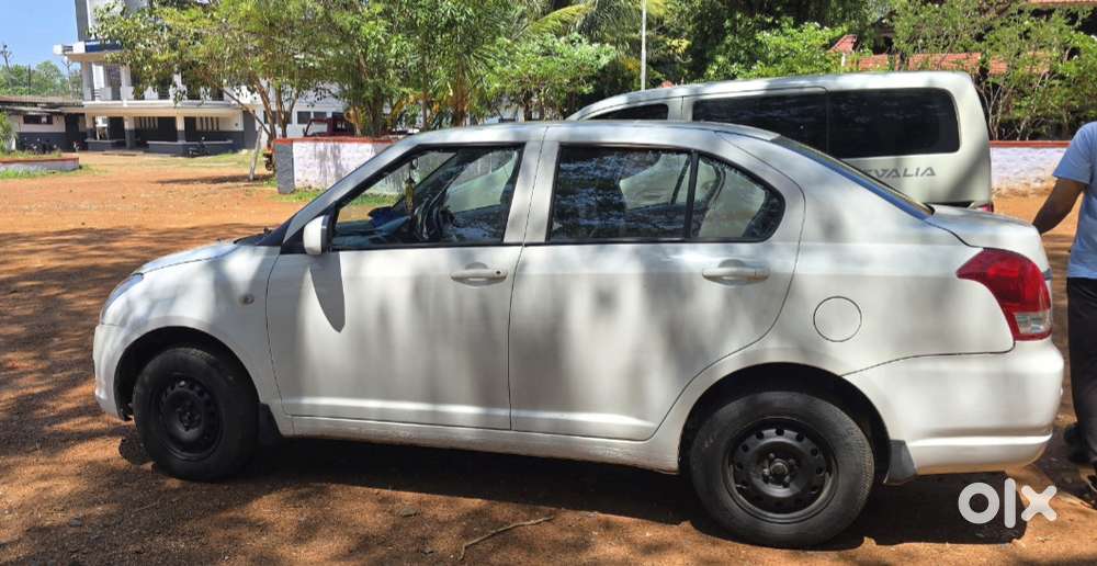 Maruti Suzuki Swift Dzire Lxi Option, 2011, Petrol