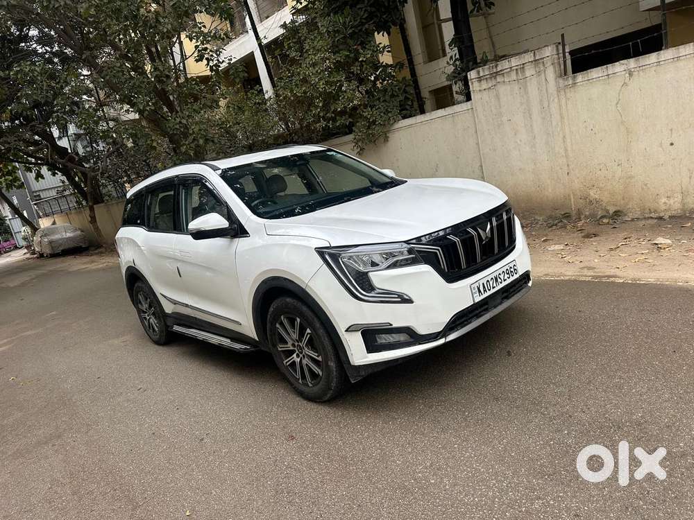 Mahindra Xuv700 2.0 Ax 7 Petrol Mt Str, 2022, Petrol