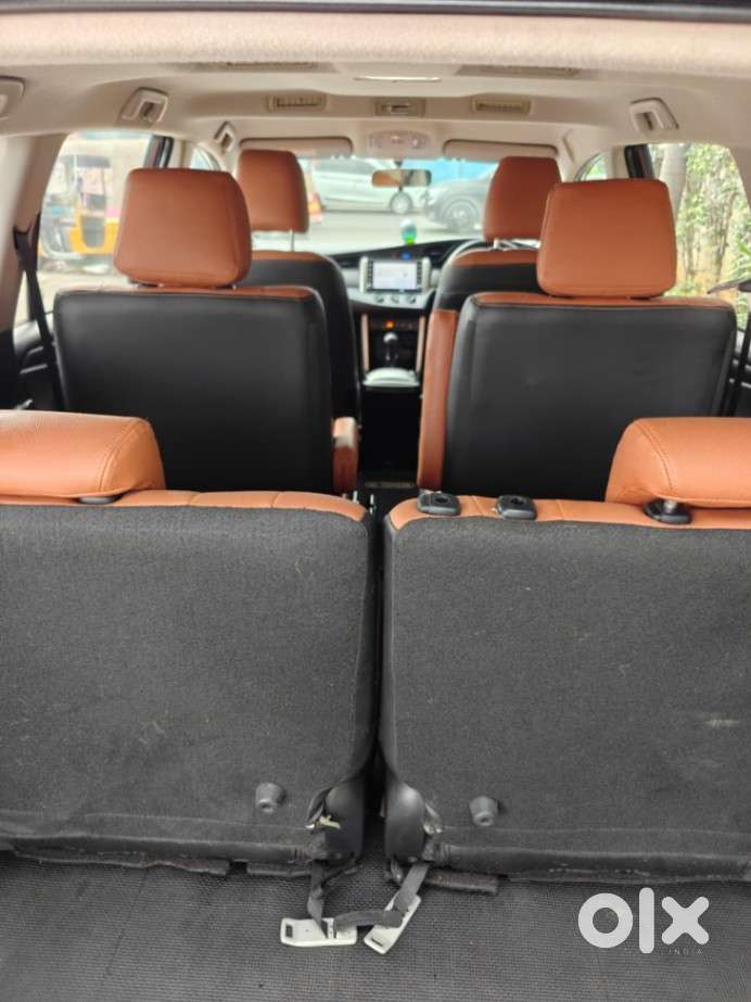 Toyota Innova Crysta 2.4 G Plus Mt 8 Str, 2021, Diesel