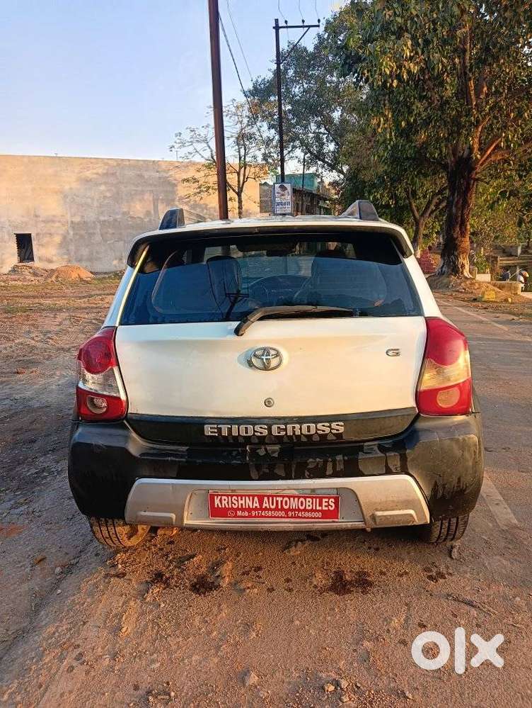 Toyota Etios Cross 1.2l G, 2015, Petrol