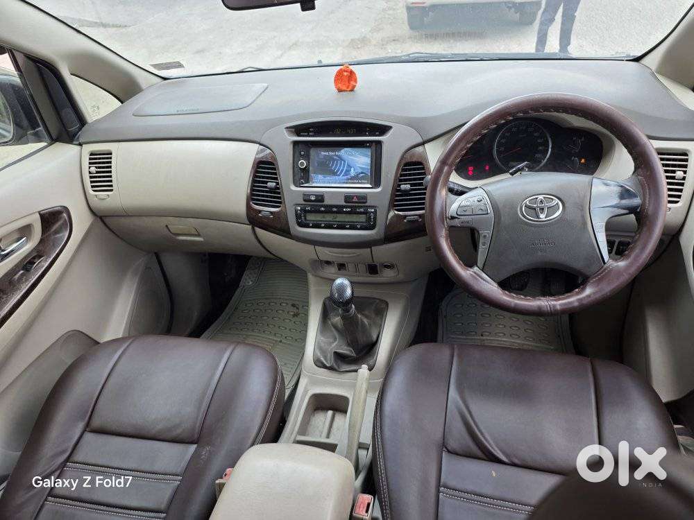 Toyota Innova 2.5 V 7 Str, 2012, Diesel
