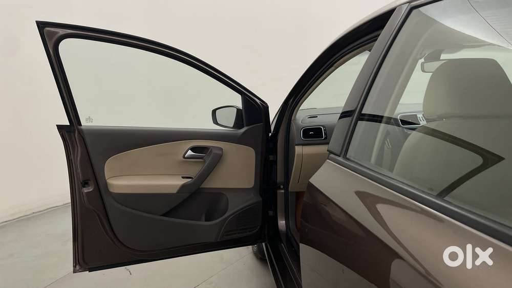 Volkswagen Vento 2013-2015 1.2 Tsi Highline At, 2016, Petrol