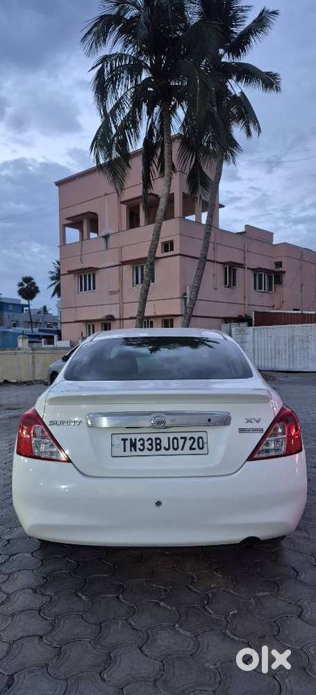 Nissan Sunny Special Edition, 2015, Petrol
