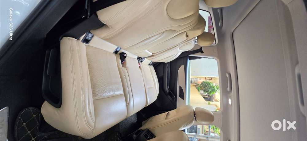 2022 Xuv700 Ax5 Diesel At (7-seater)  The Ax7-spec Edition