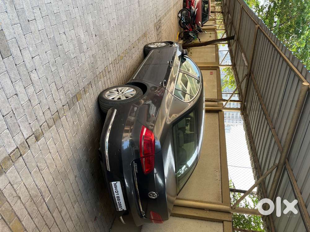 Volkswagen Passat 2011 Diesel 90000 Km Driven