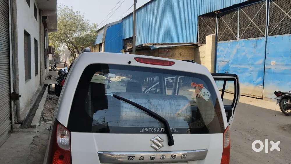Mast Car Hai Koye Bhi Pise Nhi Lagna Hai Lo Or Chalo.