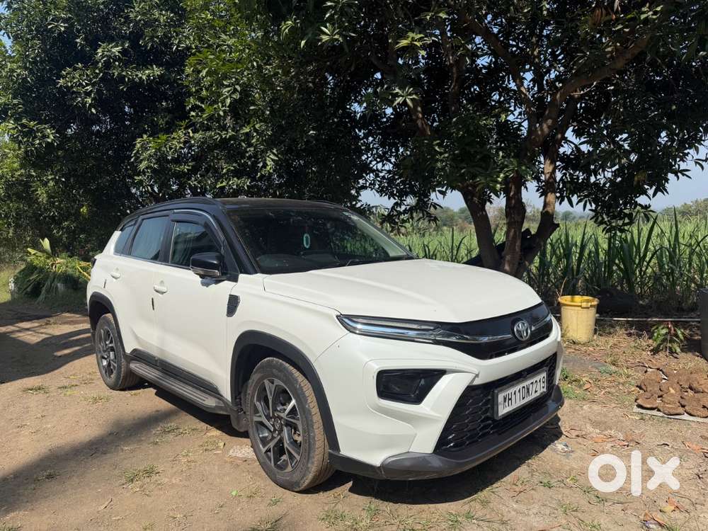 Mildhybrid Top Model With Panaromic Sunroof , Automatic Gear Transmis