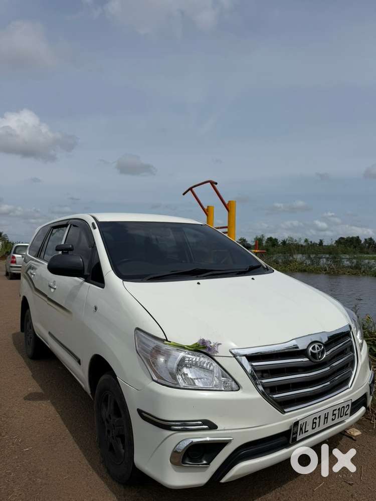 Toyota Innova 2009 Diesel 237000 Km Driven