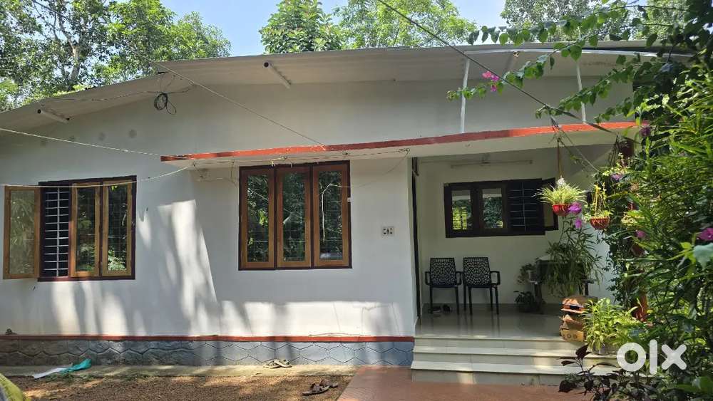 2BHK 1000Sqft House 8.5Cent 20L Well direct owner