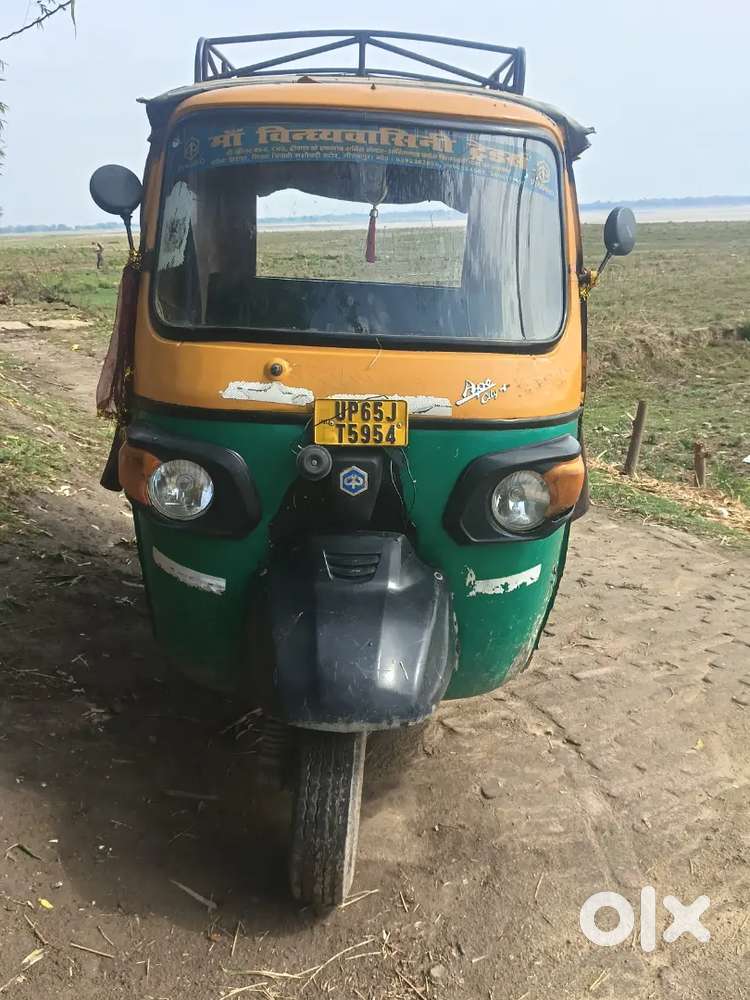 Cng Auto Bechna Hai