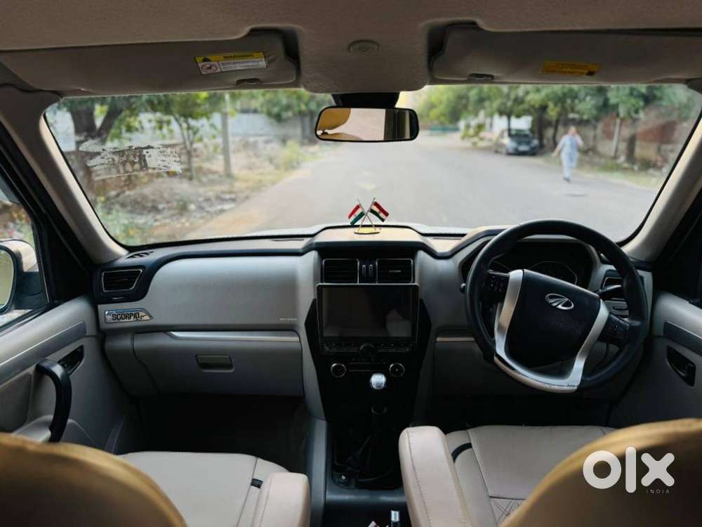 Mahindra Scorpio, 2017