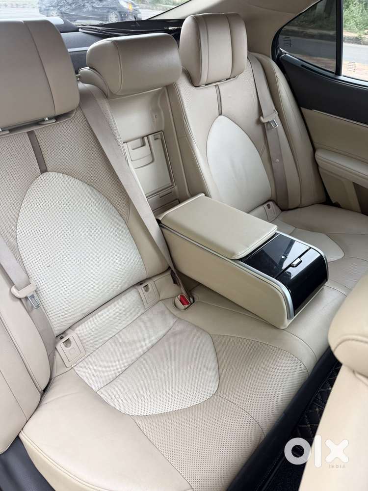 Toyota Camry Hybrid, 2019, Petrol