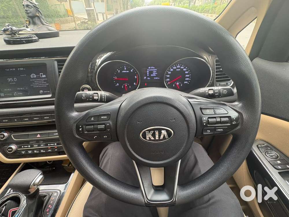Kia Carnival Prestige, 2021, Diesel